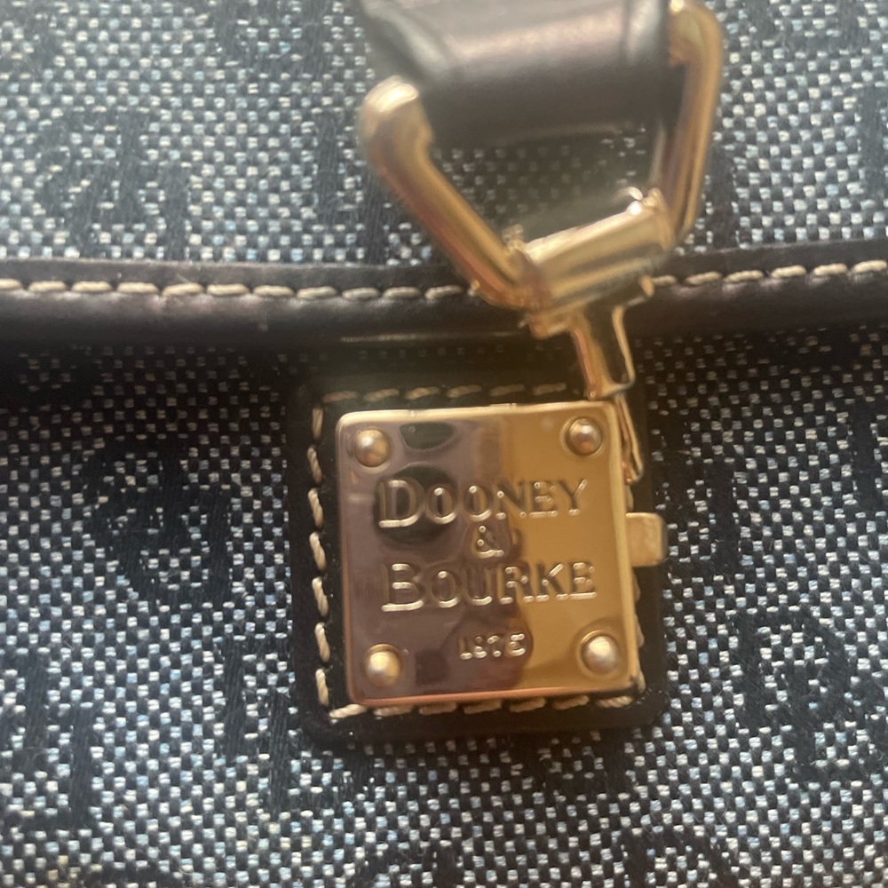Dooney & Bourke Denim Logo Contentital Wallet - Picture 2 of 13